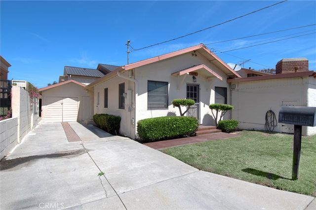 2209 Elden Avenue, Costa Mesa, CA 92627