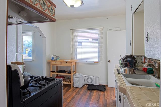 2209 Elden Avenue, Costa Mesa, CA 92627