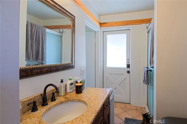 2209 Elden Avenue, Costa Mesa, CA 92627