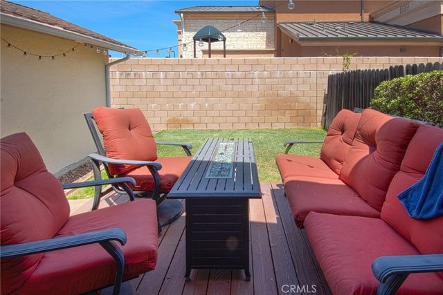 2209 Elden Avenue, Costa Mesa, CA 92627