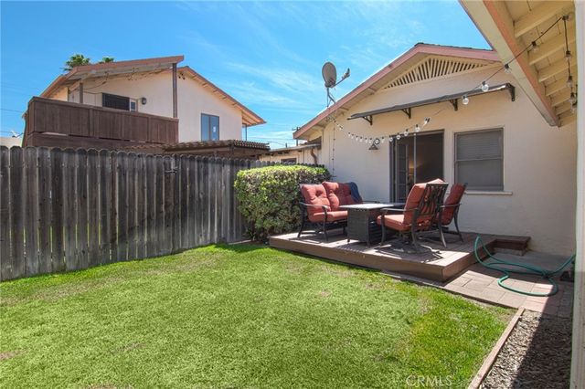 2209 Elden Avenue, Costa Mesa, CA 92627