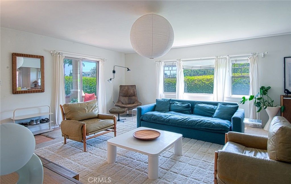 Image 12 of property listing at 2209 Elden Avenue, Costa Mesa, CA 92627