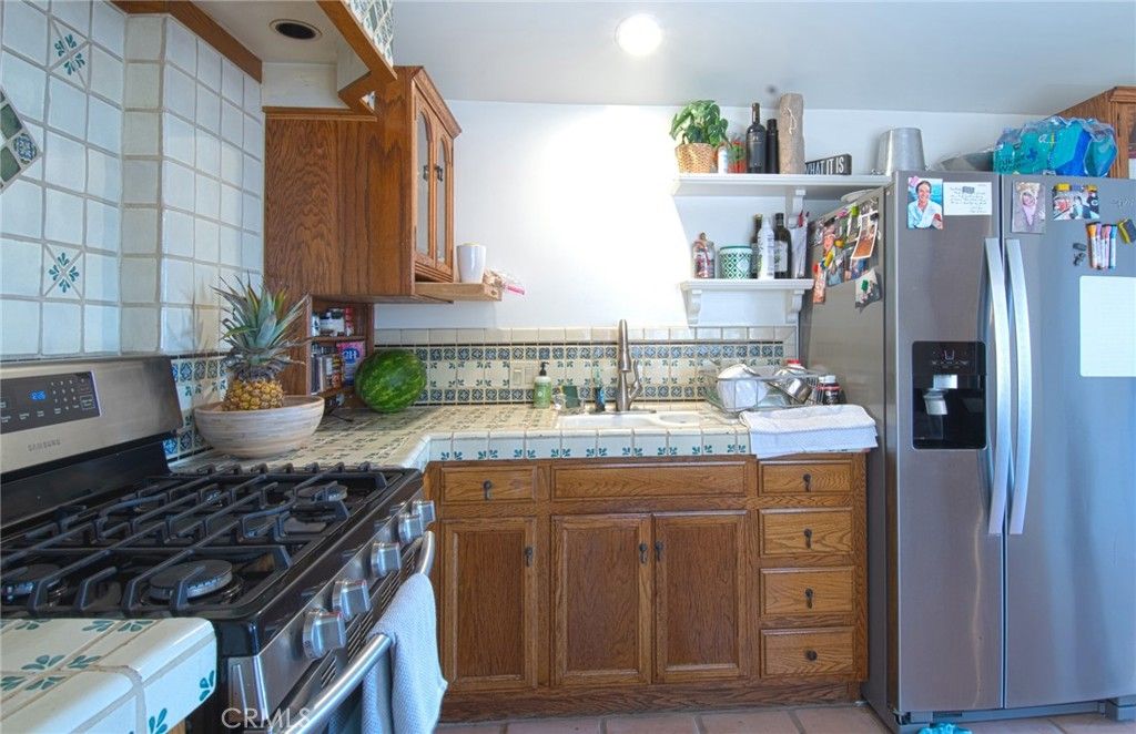 Image 32 of property listing at 2209 Elden Avenue, Costa Mesa, CA 92627
