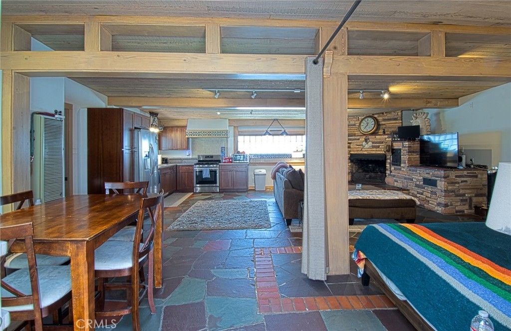 Image 38 of property listing at 2209 Elden Avenue, Costa Mesa, CA 92627