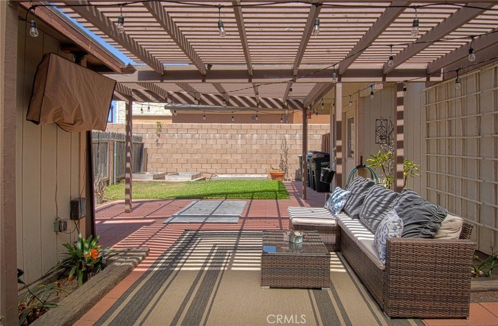 Image 44 of property listing at 2209 Elden Avenue, Costa Mesa, CA 92627