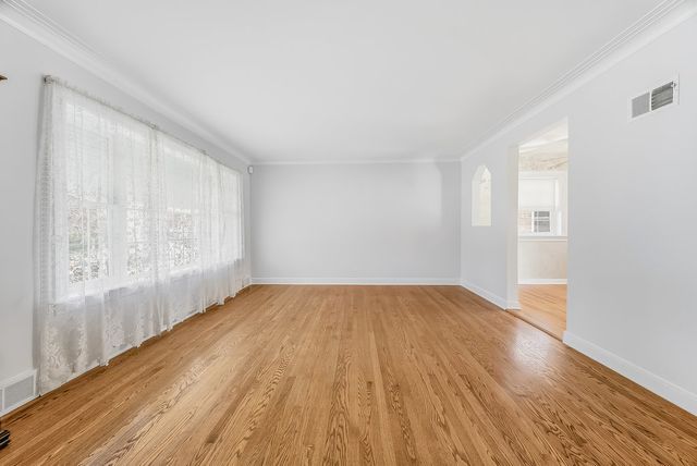 9319 S Ridgeway Avenue, Evergreen Park, IL 60805