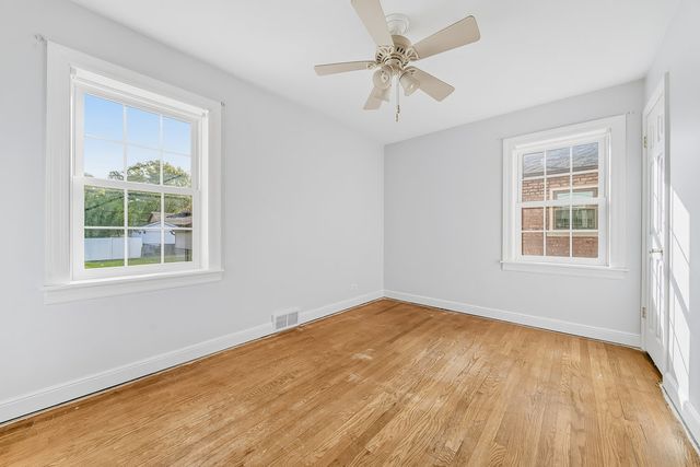 9319 S Ridgeway Avenue, Evergreen Park, IL 60805