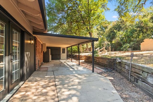 6000 Monterrey Drive, Fort Worth, TX 76112