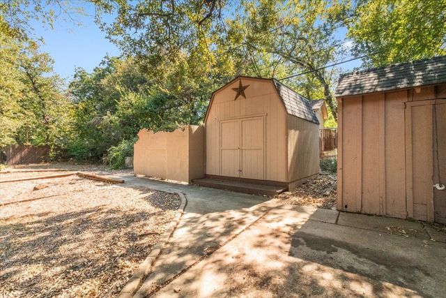 6000 Monterrey Drive, Fort Worth, TX 76112