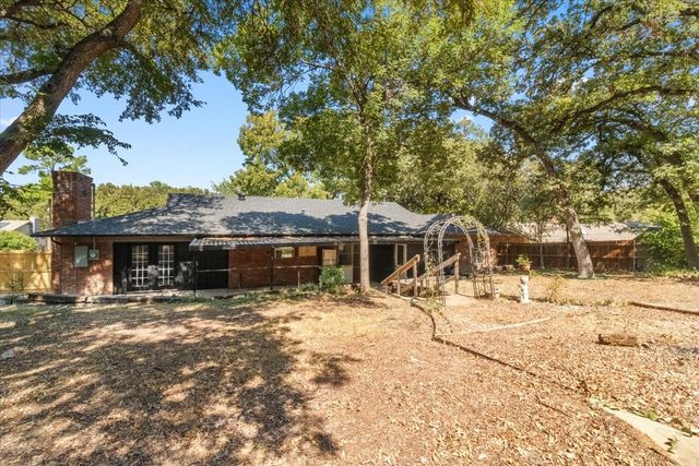 6000 Monterrey Drive, Fort Worth, TX 76112