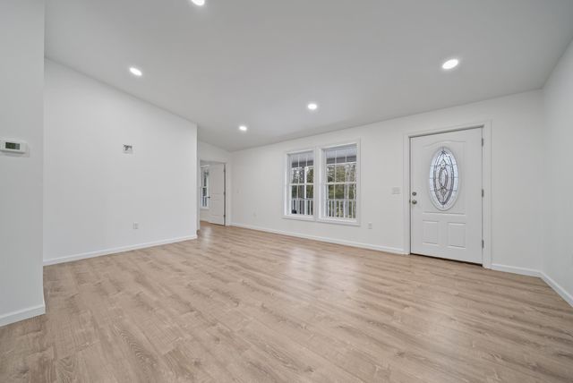 54 Deacons Lane, Troy, NH 03456