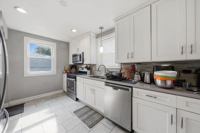 11343 S Green Street, Chicago, IL 60643