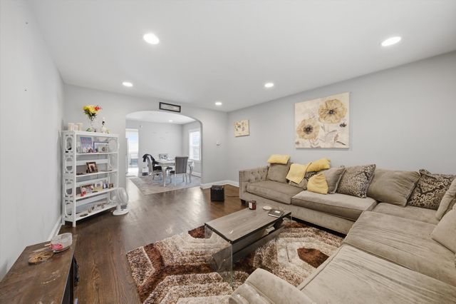 11343 S Green Street, Chicago, IL 60643