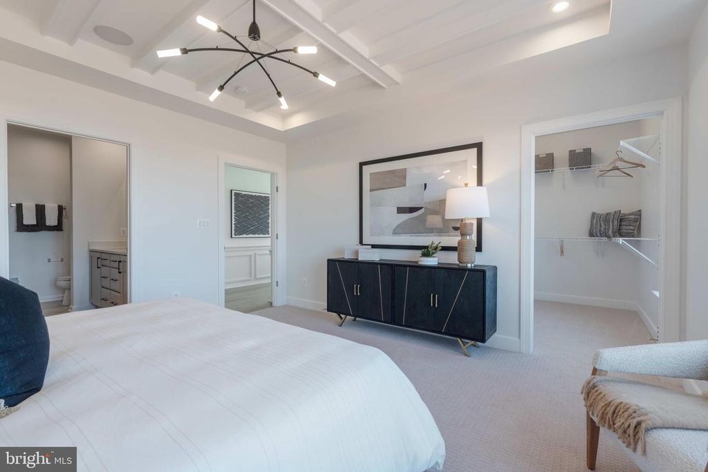 Image 17 of property listing at 23695 HARDESTY TER, Ashburn, VA 20148