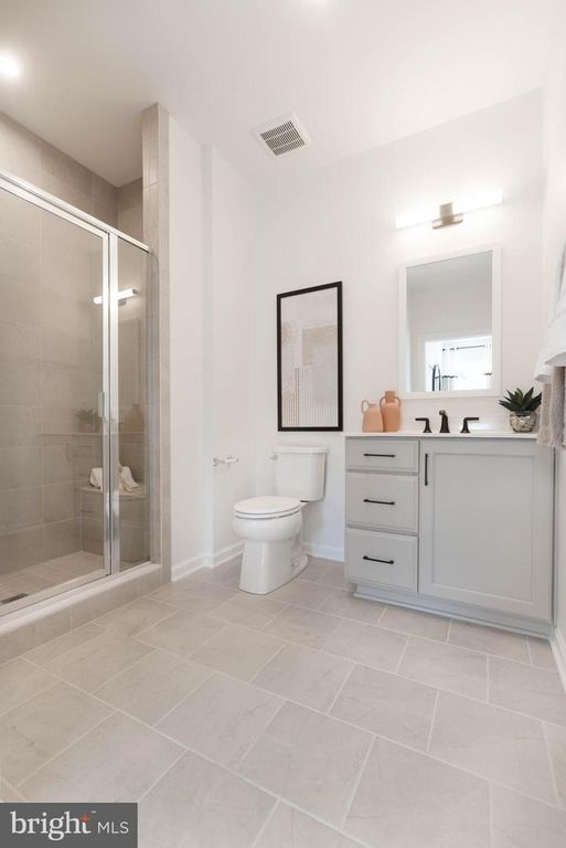 Image 24 of property listing at 23695 HARDESTY TER, Ashburn, VA 20148