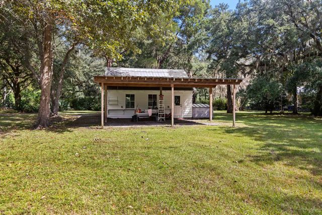 1095 Hughes Road, Johns Island, SC 29455