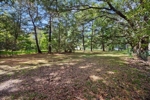 1095 Hughes Road, Johns Island, SC 29455