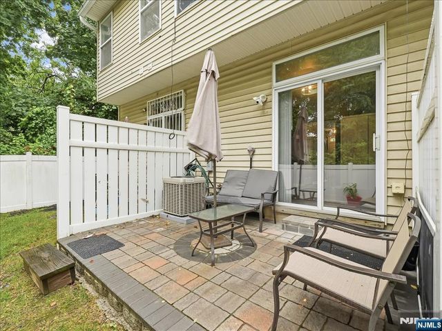 4 Derby Street 2, East Orange, NJ 07018
