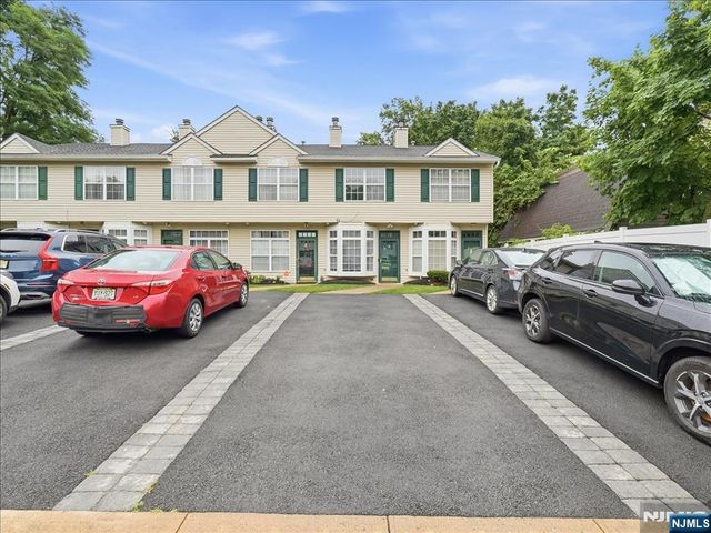 4 Derby Street 2, East Orange, NJ 07018