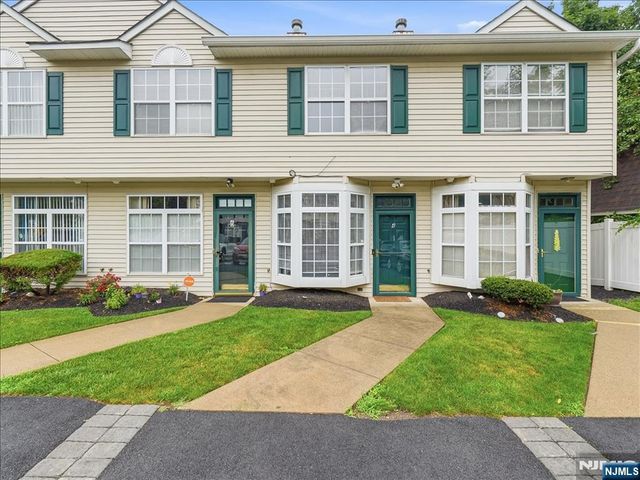 4 Derby Street 2, East Orange, NJ 07018