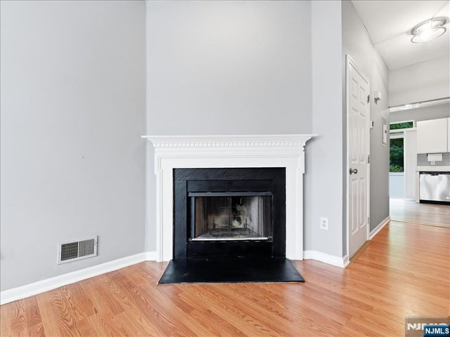 4 Derby Street 2, East Orange, NJ 07018