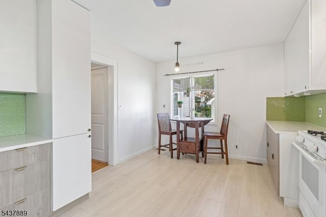 1032 Kipling Rd, Elizabeth City, NJ 07208