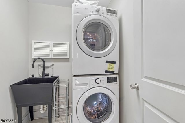 1032 Kipling Rd, Elizabeth City, NJ 07208