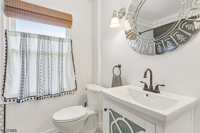 1032 Kipling Rd, Elizabeth City, NJ 07208