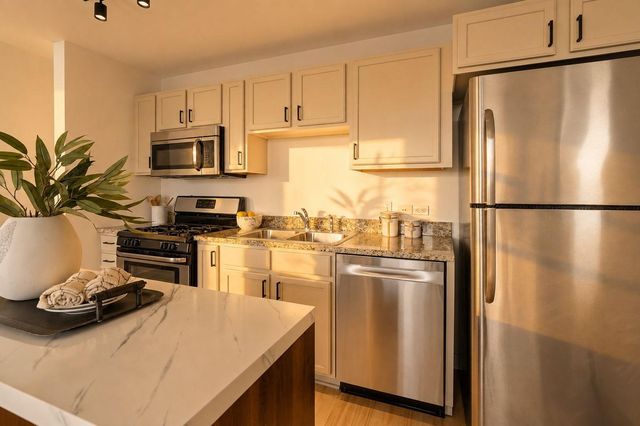 929 Portland Avenue 810, Minneapolis, MN 55404