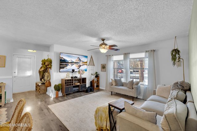 161 Lilac Court, Jackson, NJ 08527