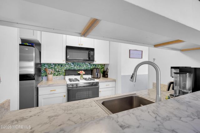 161 Lilac Court, Jackson, NJ 08527