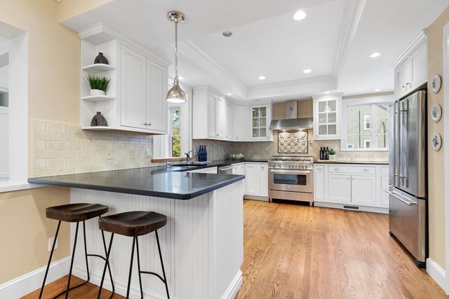 209 Waltham St, Lexington, MA 02421