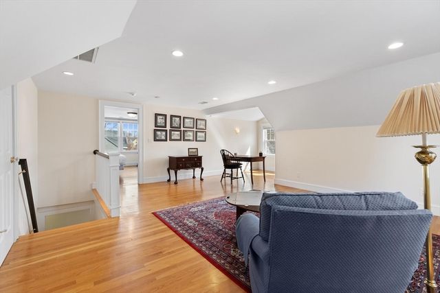 209 Waltham St, Lexington, MA 02421