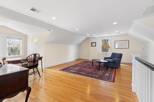 209 Waltham St, Lexington, MA 02421