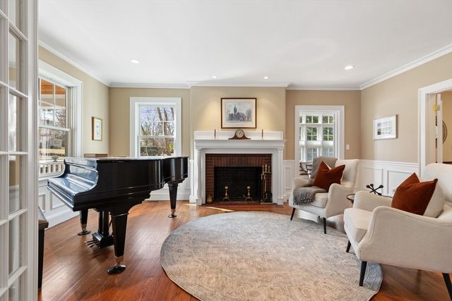 209 Waltham St, Lexington, MA 02421