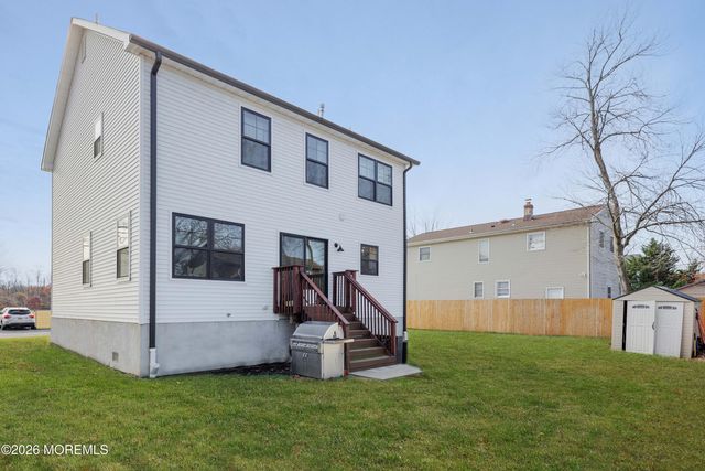 35 Alberta Avenue, North Middletown, NJ 07748
