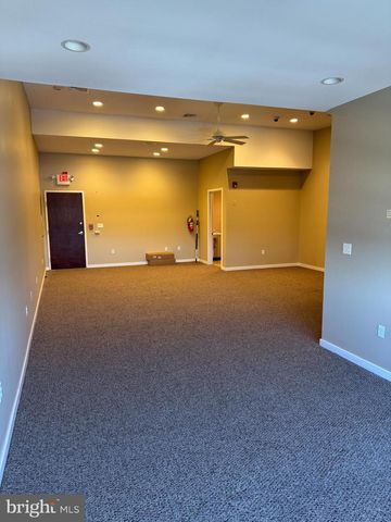 1 TREE FARM ROAD # 206, Pennington, NJ 08534