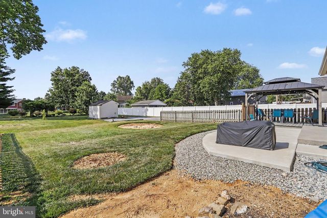 325 MARIETTA AVE, Mount Joy, PA 17552