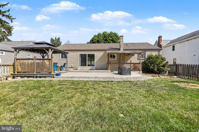 325 MARIETTA AVE, Mount Joy, PA 17552