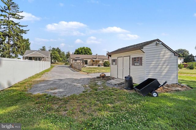 325 MARIETTA AVE, Mount Joy, PA 17552