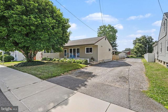 325 MARIETTA AVE, Mount Joy, PA 17552
