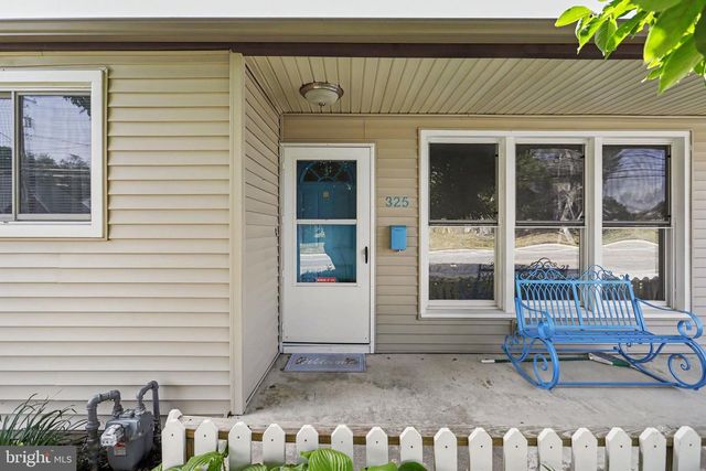 325 MARIETTA AVE, Mount Joy, PA 17552
