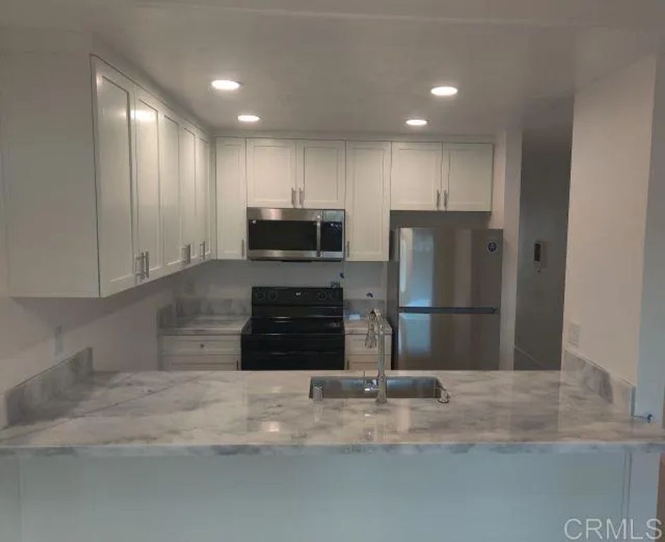 125 Candice Place, Vista, CA 92083