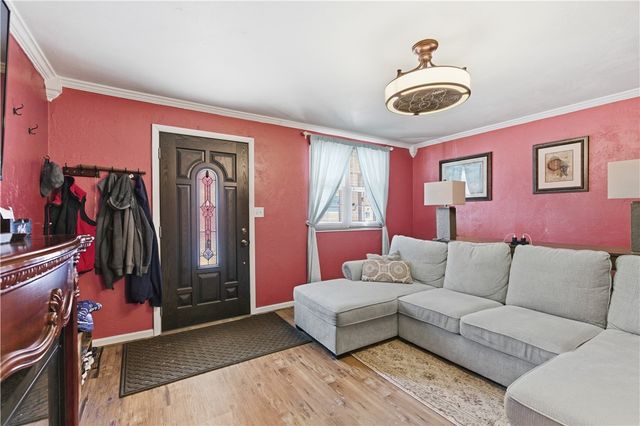 13 3rd St, Sharpsburg, PA 15215