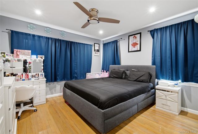 32 Landscape Drive, Wheatley Heights, NY 11798