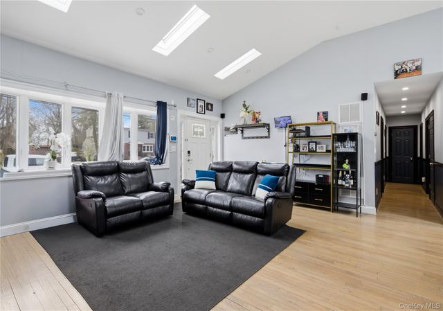 32 Landscape Drive, Wheatley Heights, NY 11798