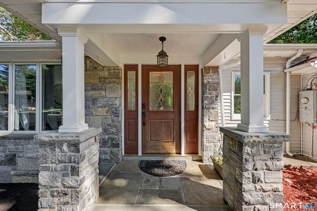 5 Caddy Road, Norwalk, CT 06851