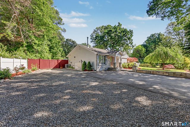 5 Caddy Road, Norwalk, CT 06851