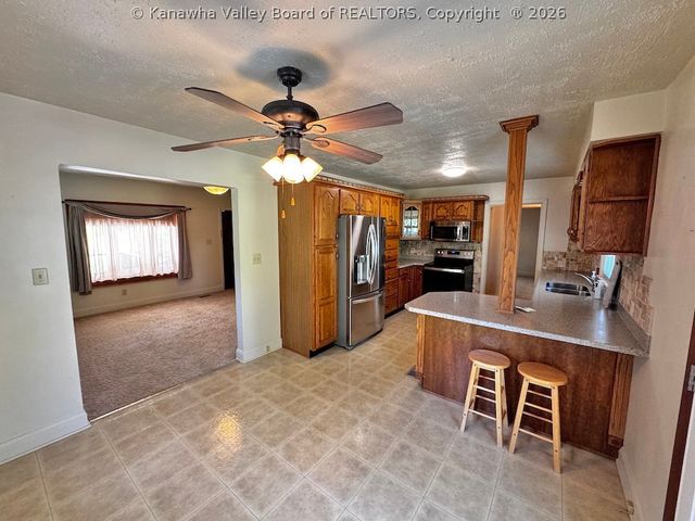845 Sweet Acres Drive, St Albans, WV 25177