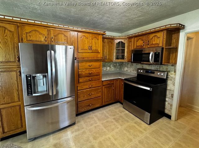 845 Sweet Acres Drive, St Albans, WV 25177